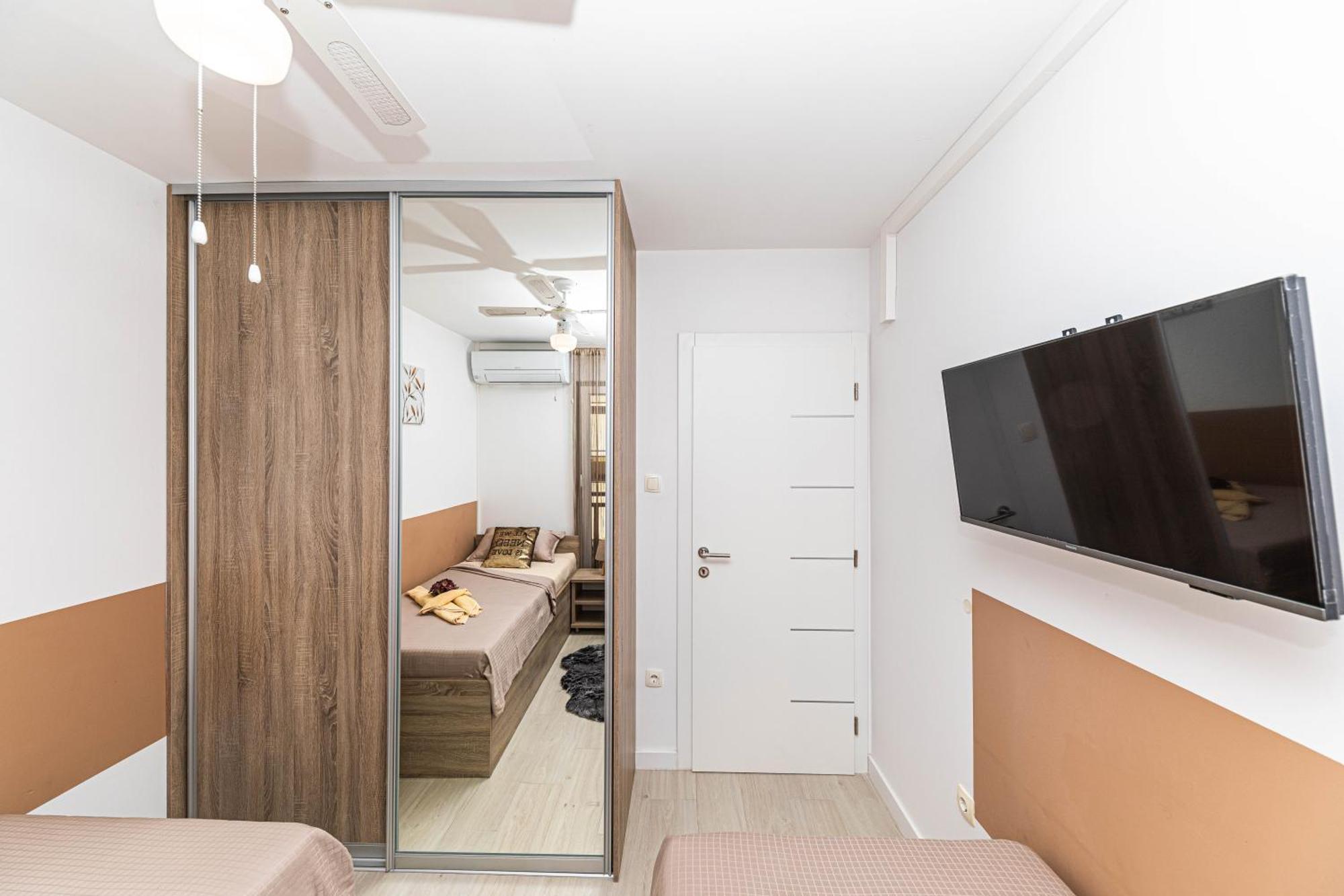 Apartma Sky, Luxury With Sea-view And Jacuzzi Kastela