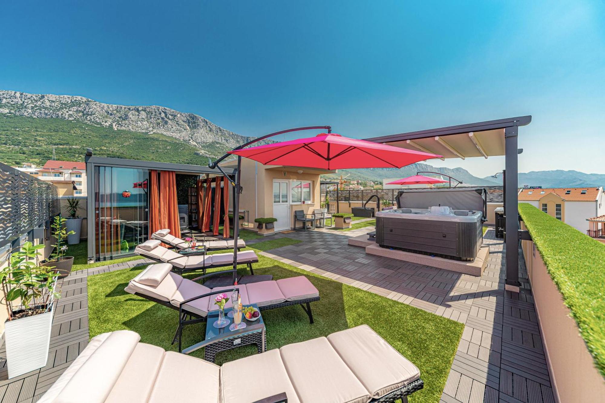 Sky, Luxury With Sea-view And Jacuzzi Apartment *