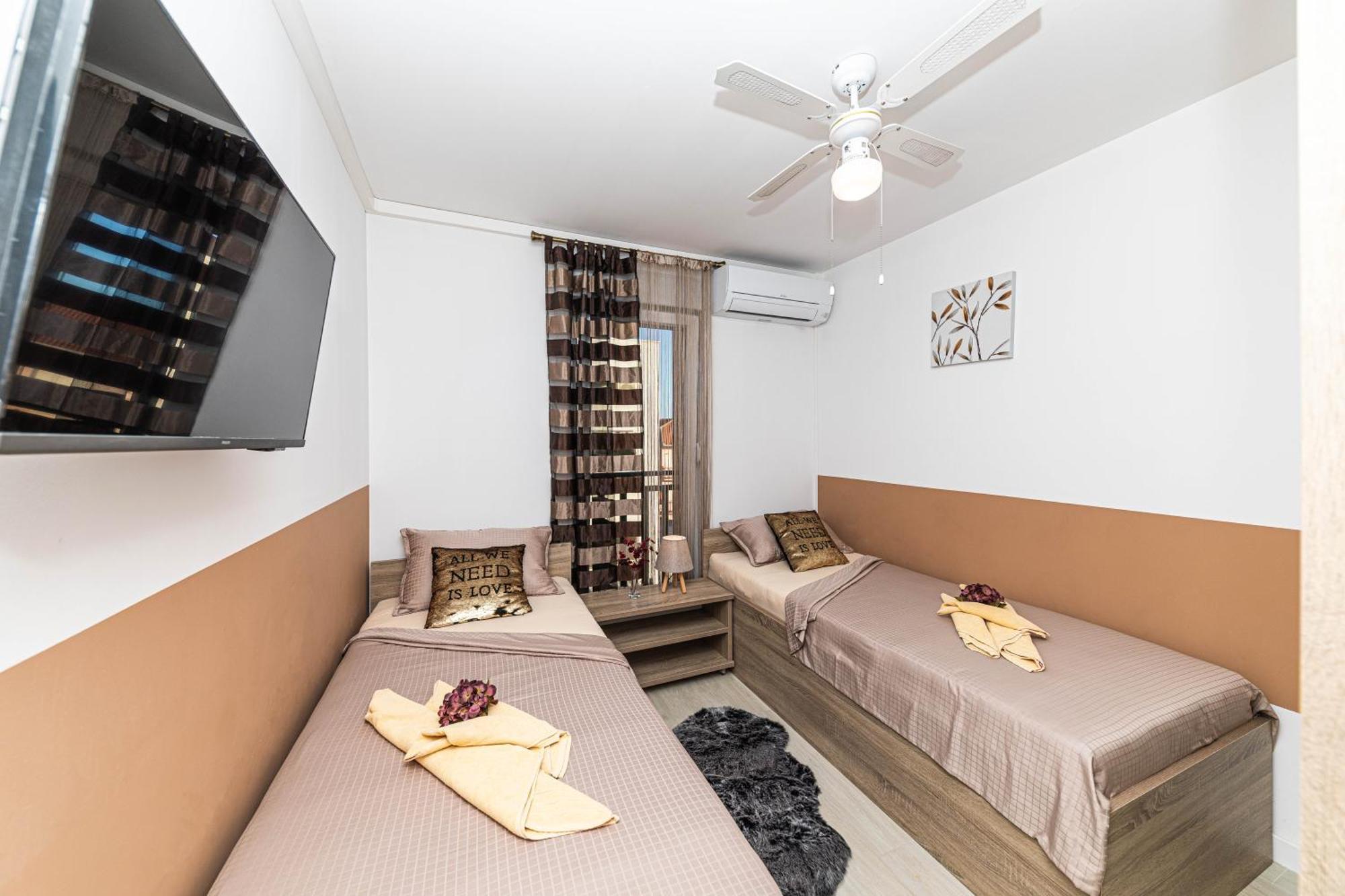 Sky, Luxury With Sea-view And Jacuzzi Apartment